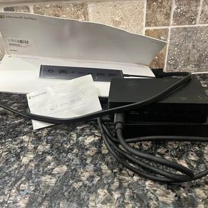 Microsoft Surface Dock 2